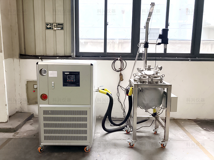 上?？婆d儀器與上海某塑料有限公司